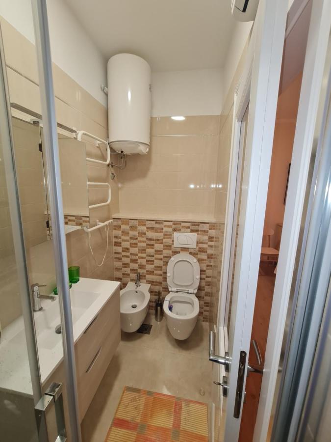 Villa Jure - Apartment Vlasta ロヴラン エクステリア 写真